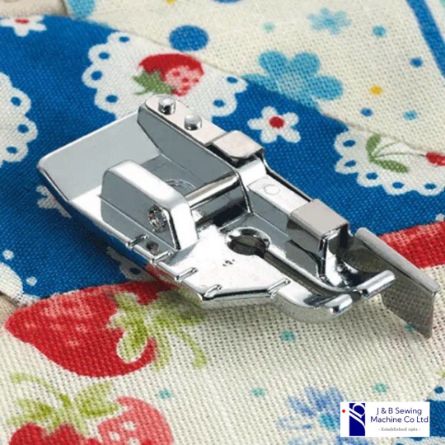 Picture of Brother 1/4" Piecing Foot with Guide - F057