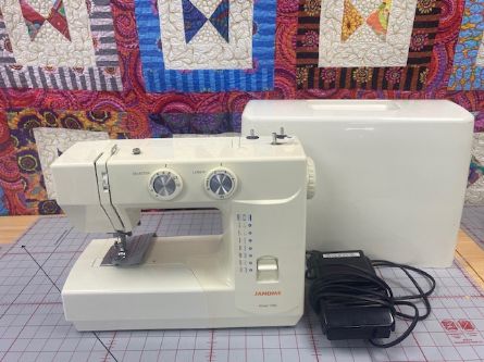 Picture of Janome 1560 Sewing Machine 